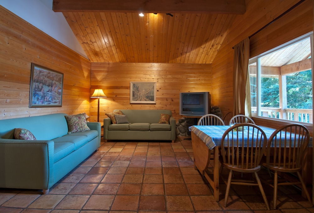 Cabin, 2 Bedrooms photo 3