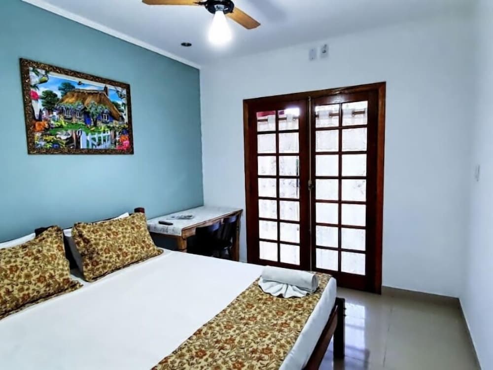 Basic Quadruple Room photo 2