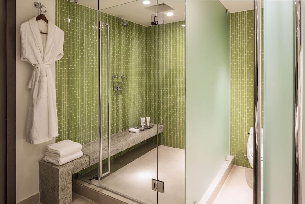 Studio King Suite - Photo 2