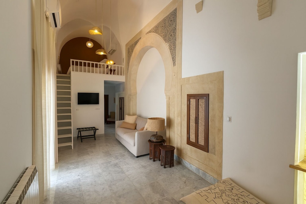 Superior Suite, Courtyard View photo 2