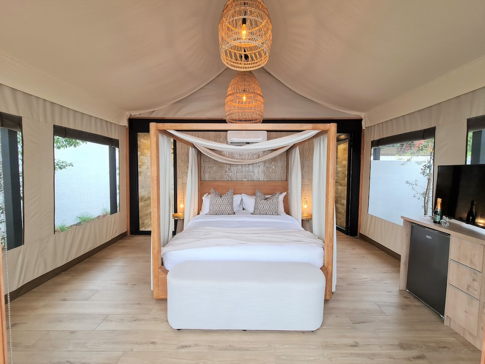 Luxury Tent photo 1