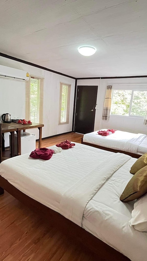 Basic Double Room Single Use, 1 King Bed, Non Smoking