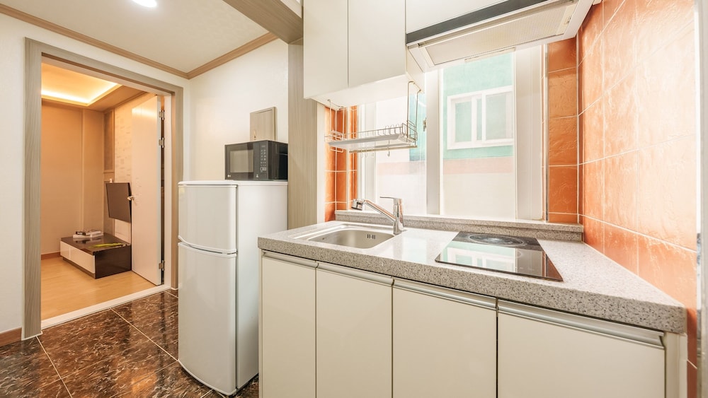 Basic Room, 1 Bedroom (Room 301 (BBQ / Netflix))