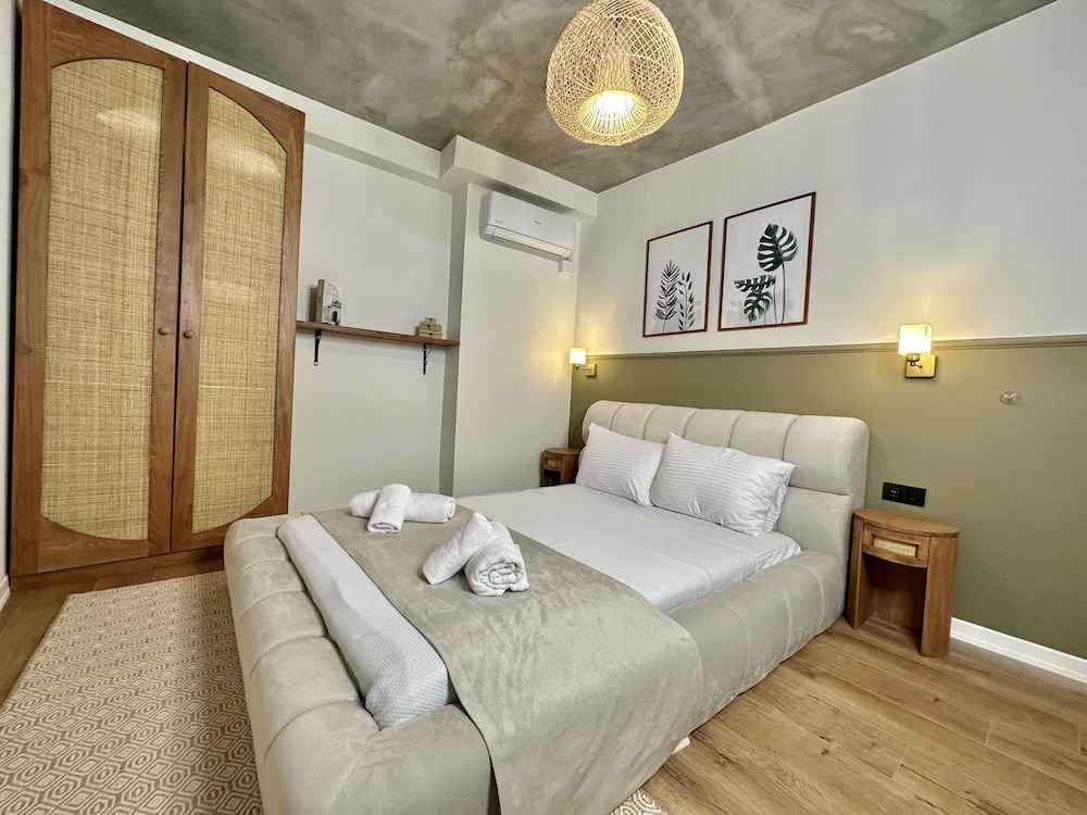 Luxury Apartment photo 2