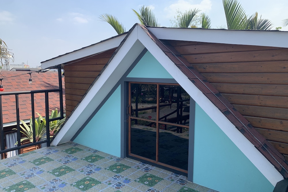 Superior Bungalow - Photo 9