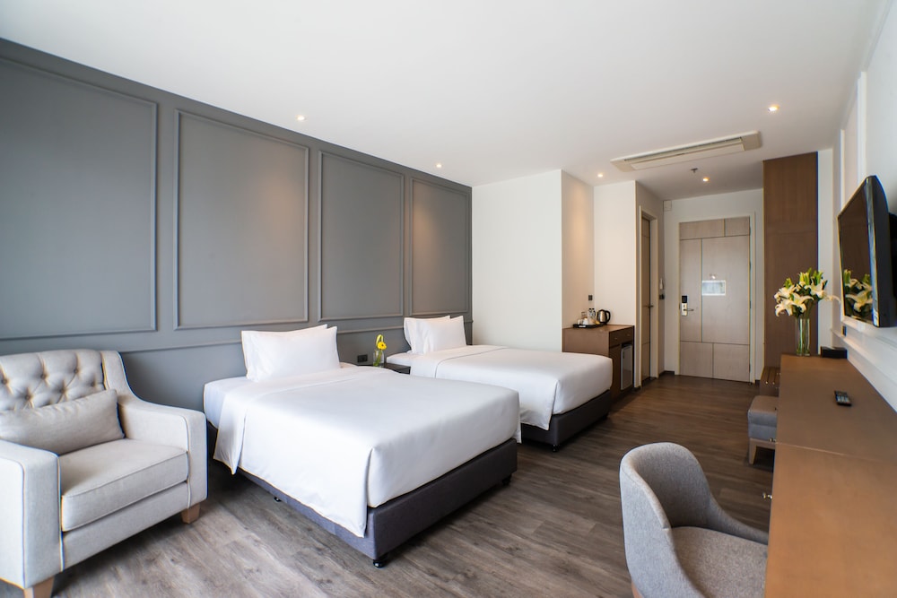 Deluxe Twin Room, Pool View - Photo 2