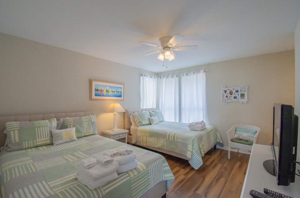 Condo, Multiple Beds, Kitchen, Ocean View photo 2