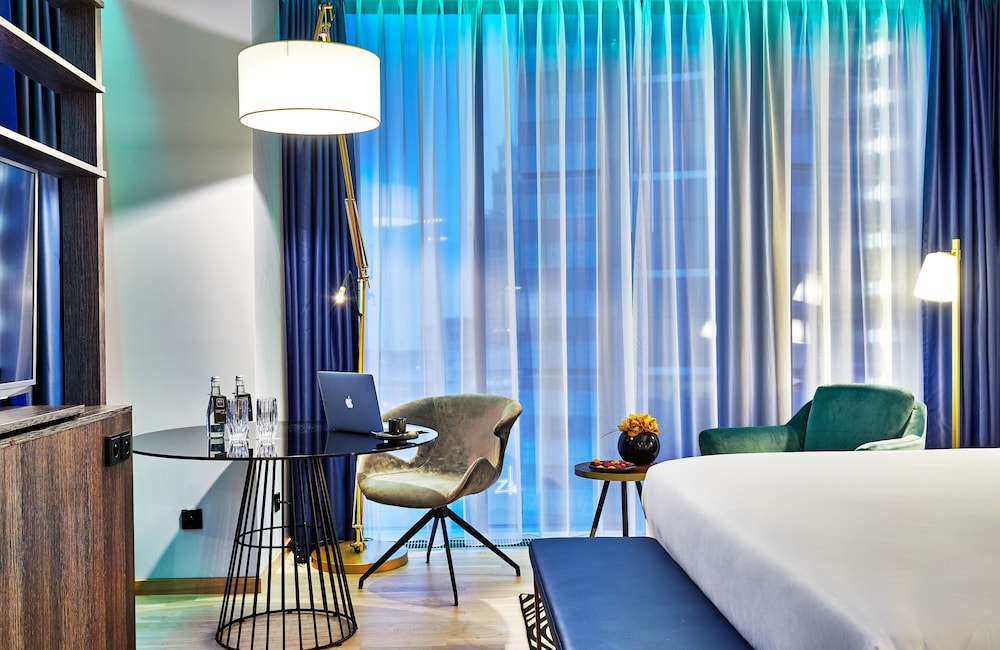 Superior Room (Space)