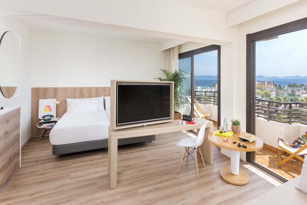 The Loft Sea View (2+1) - Photo 2