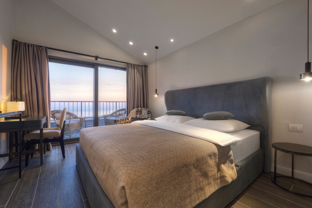 Panoramic Room, 2 Bedrooms, Balcony, Sea View