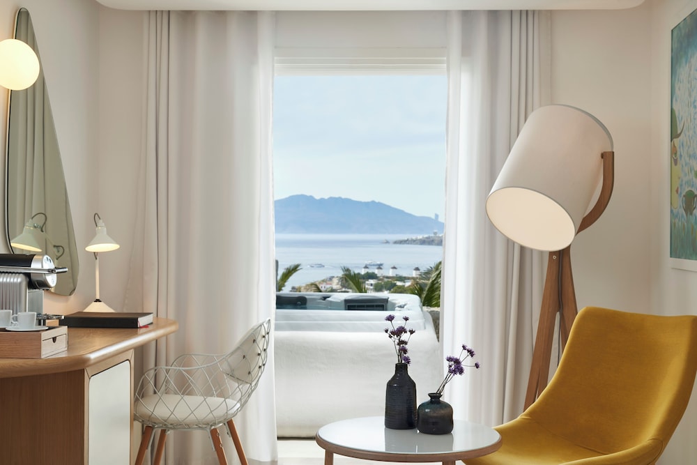 Deluxe Room, 1 King Bed, Sea View (Aegan, Outdoor Jetted Tub) photo 2