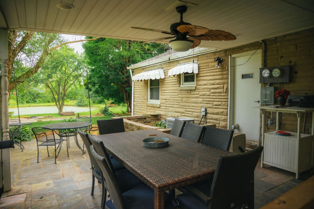 Lakehouse Hot Tub 8 Miles to Downtown On 60 Acres, Zdjęcie 28