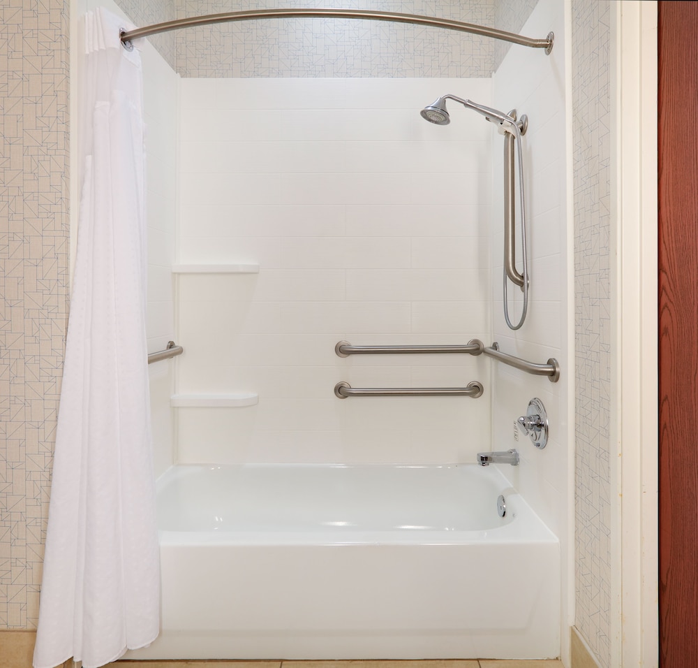 Standard Room, 1 King Bed, Accessible - Photo 3
