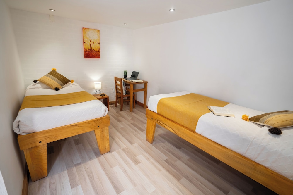 Standard Twin Room, 2 Twin Beds - Photo 1
