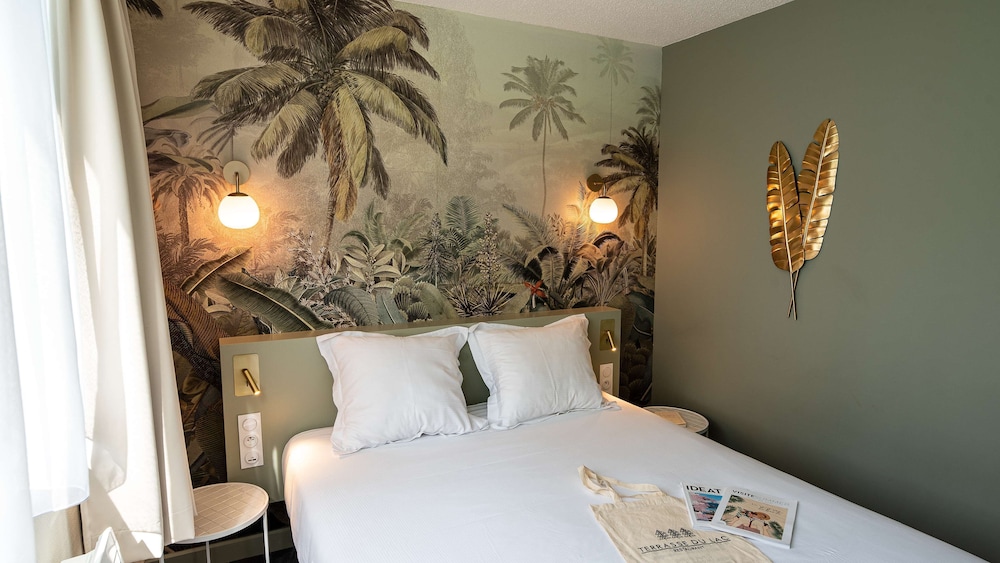 Classic Room, 1 Queen Bed, Non Smoking - Photo 2