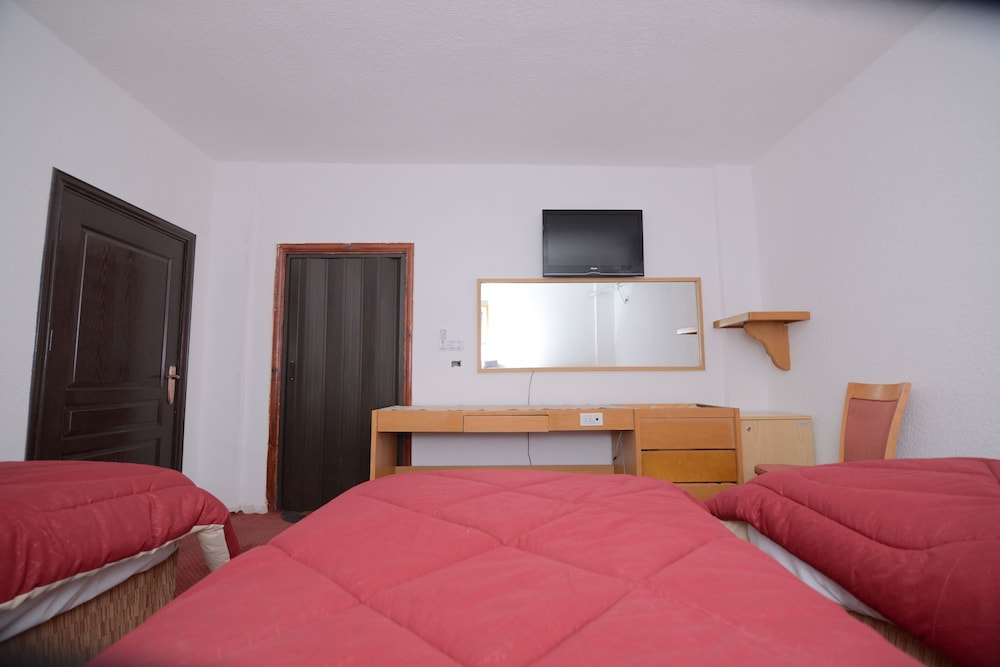 Deluxe Triple Room photo 3