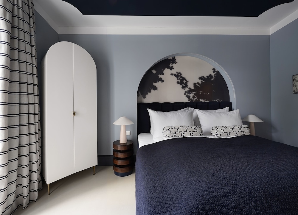 Standard Room - Photo 1