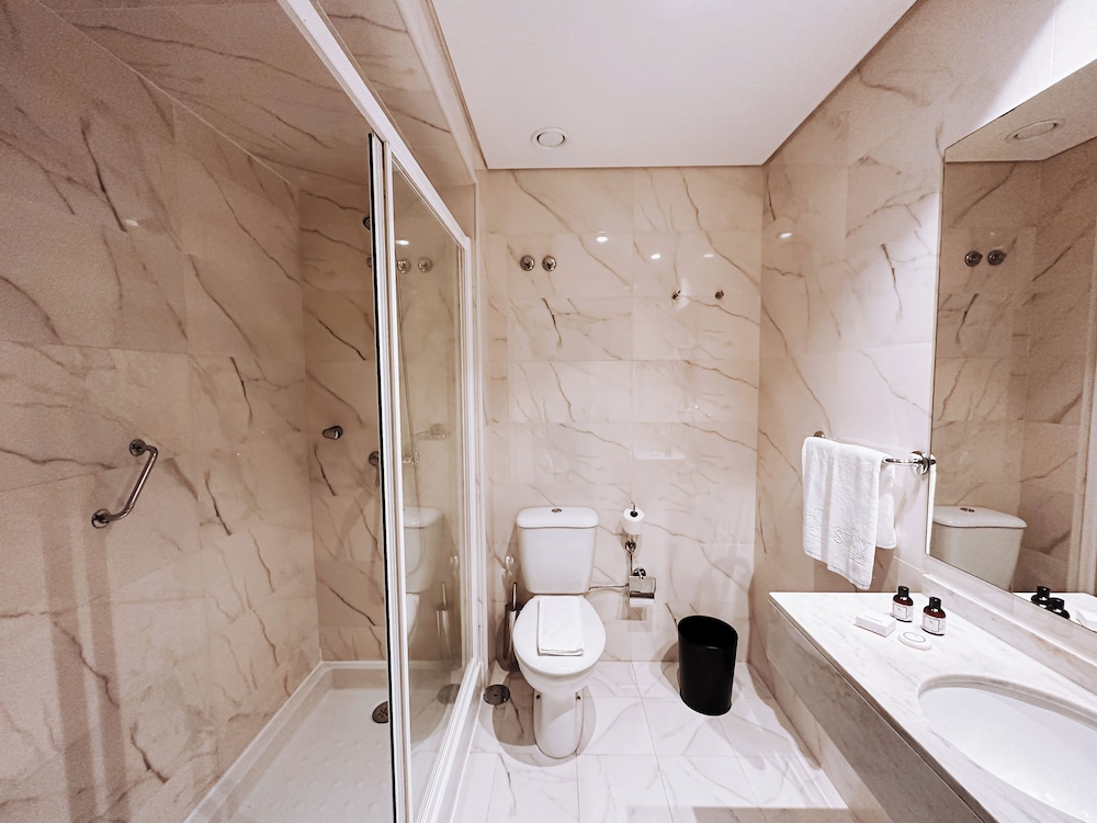 Standard Twin Room - Photo 5