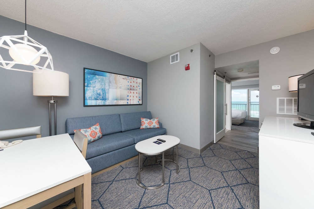 Room, 1 Queen Bed, Accessible, Ocean View (Roll-In Shower) photo 3