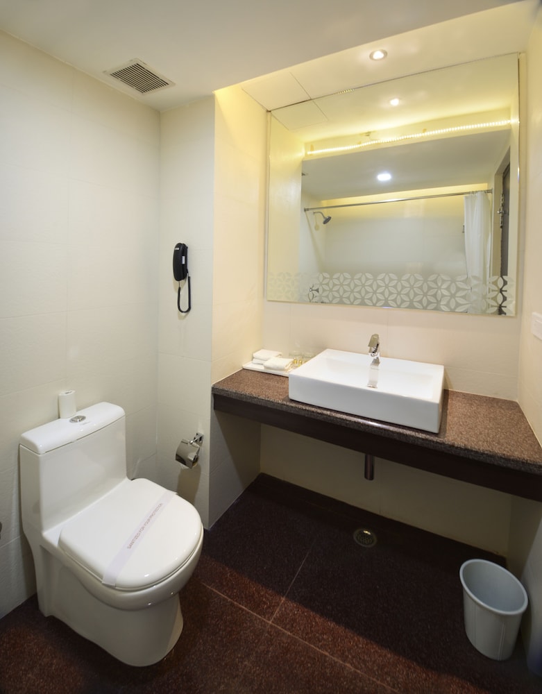Executive Room - Photo 2