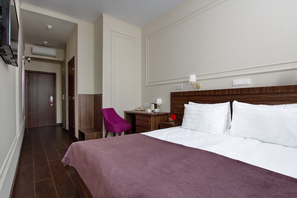Standard Double or Twin Room photo 2