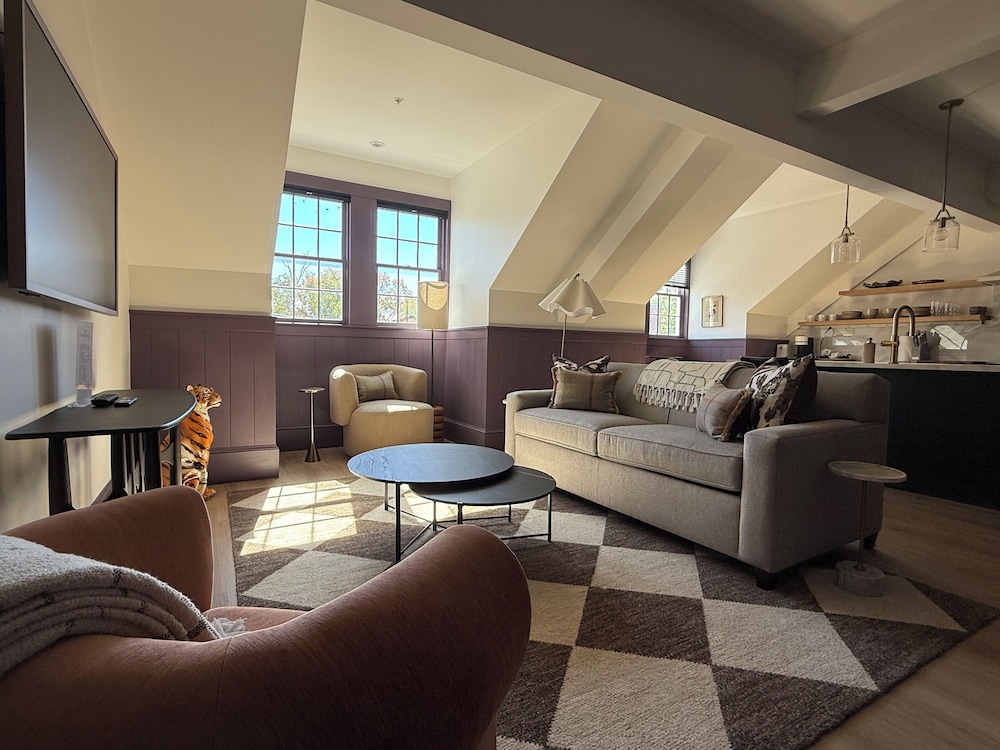 Deluxe Penthouse