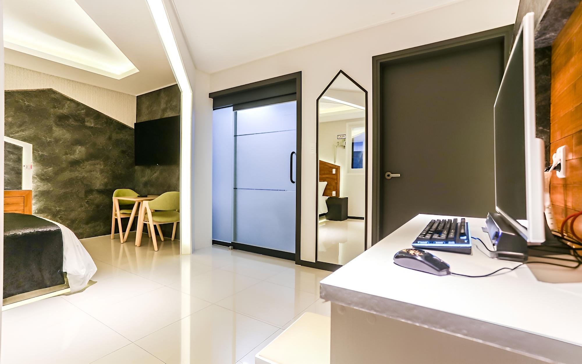 Room (Deluxe room) - Photo 6