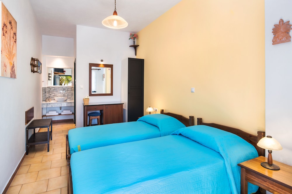 Standard Room - Photo 2
