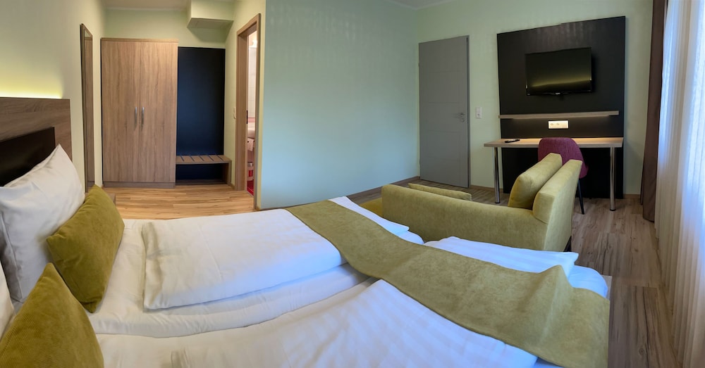 Classic Double Room, 1 Bedroom - Photo 1