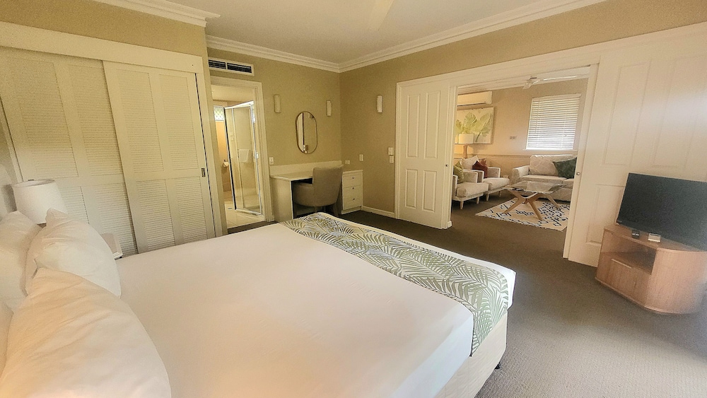 Executive Studio Suite