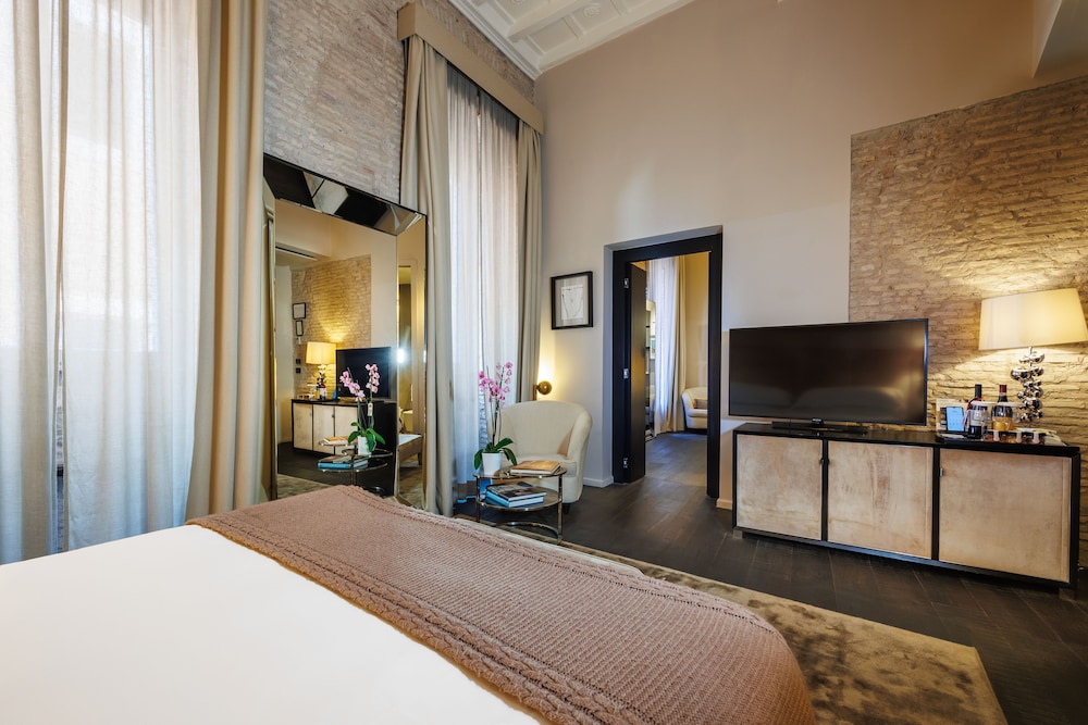 Suite thumbnail 6