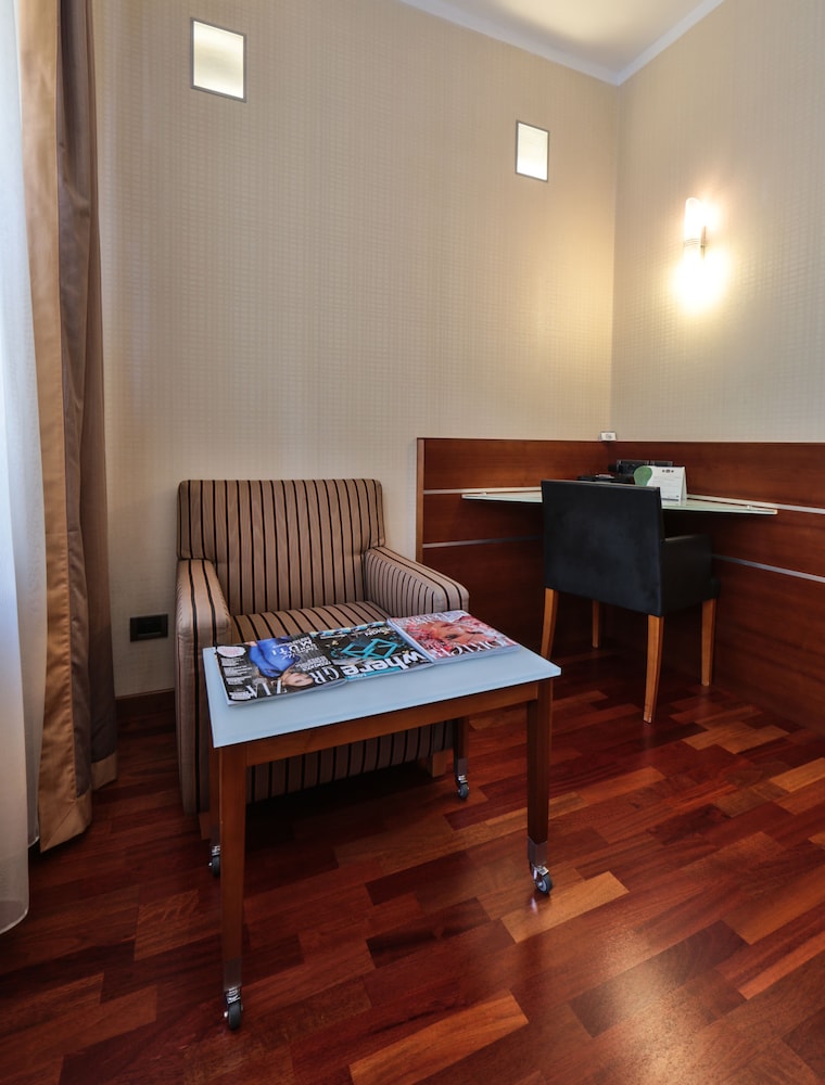 Junior Suite, 1 Queen Bed