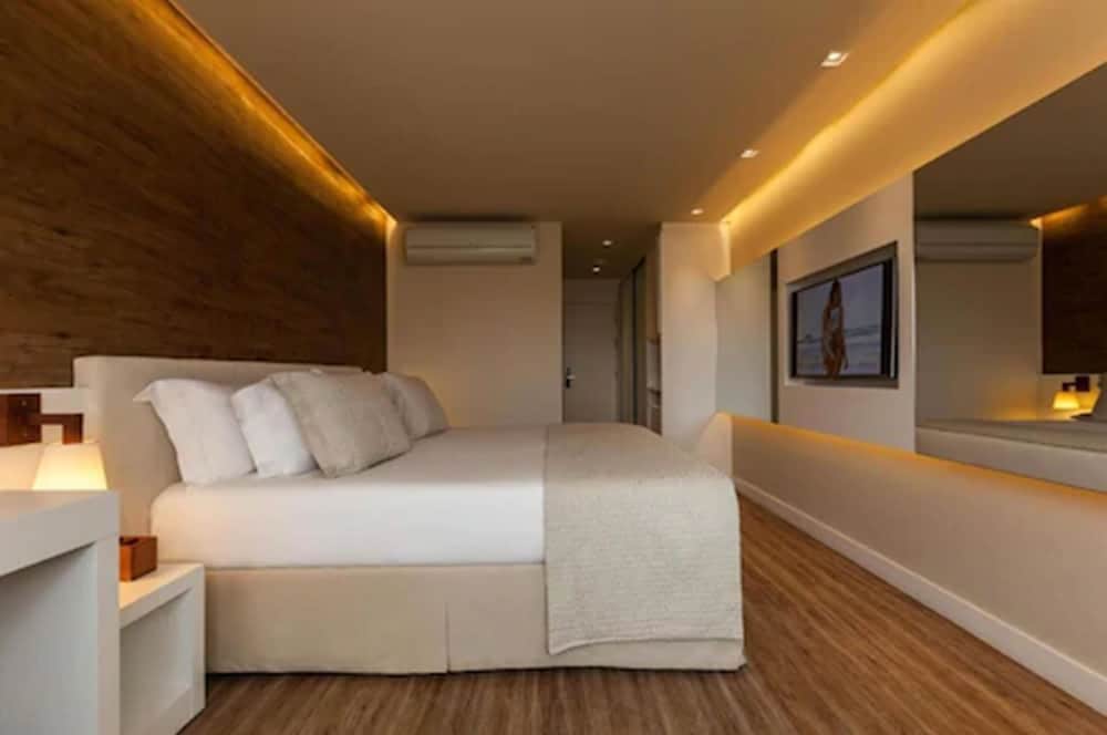 Luxury Queen Bed