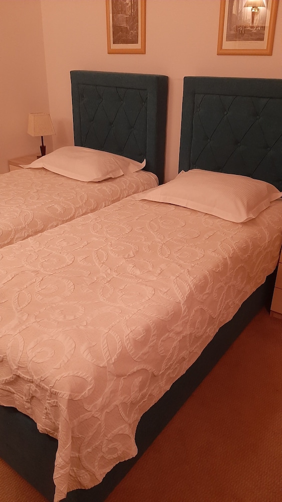 Standard Twin Room photo 3