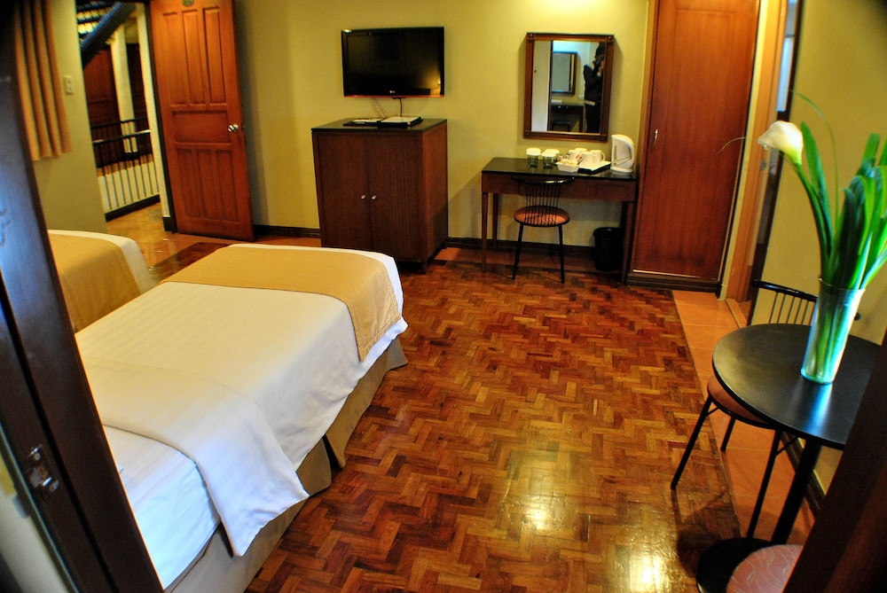 Deluxe Twin Room - Photo 10