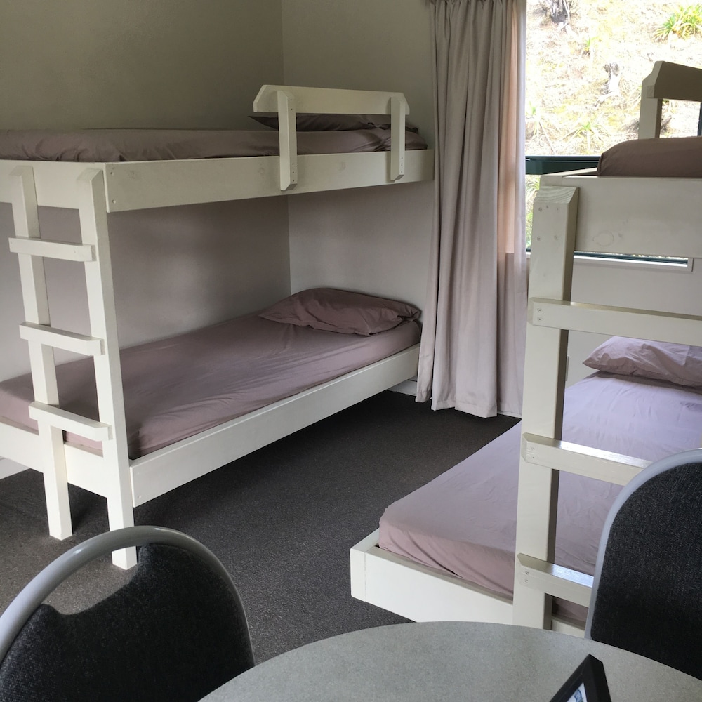 Standard Cabin - Must Provide Own Blankets and Towels photo 3