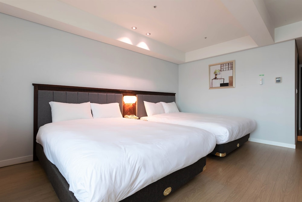 Standard Family Twin Room - Photo 1