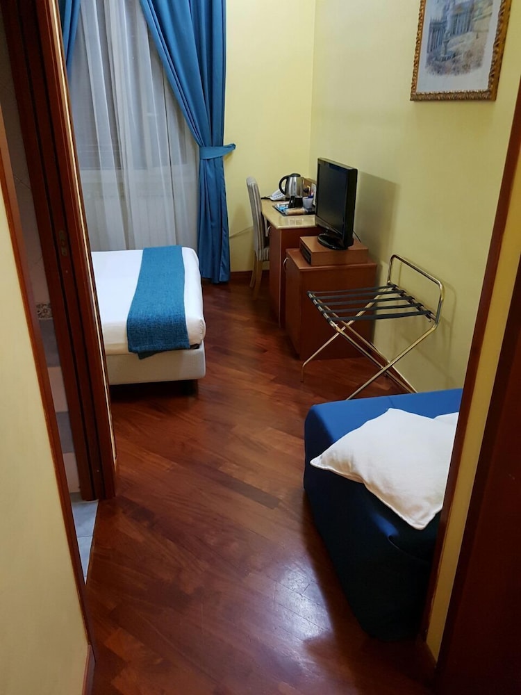 Triple Room photo 2