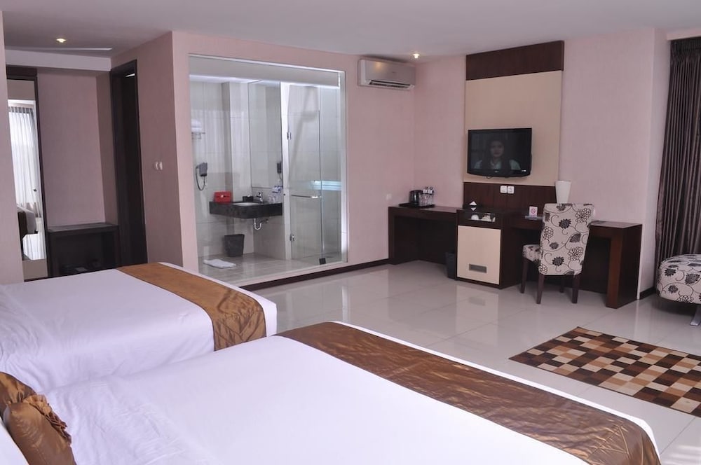 Executive Suite photo 2