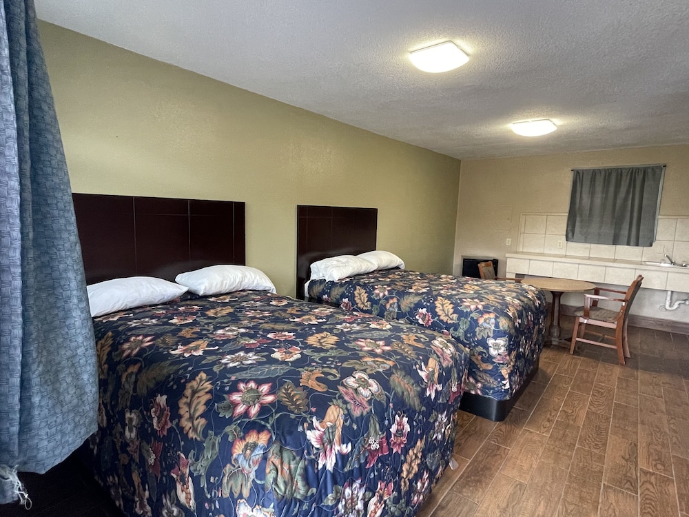 Basic Double Room photo 1