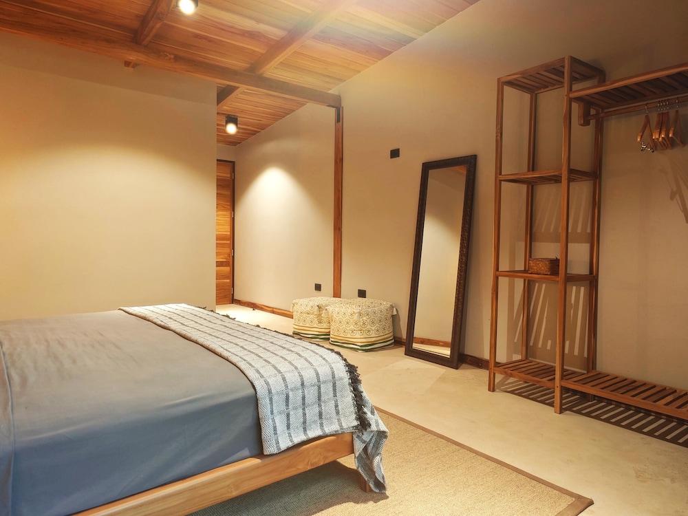 Room, Balcony, Mountain View photo 2