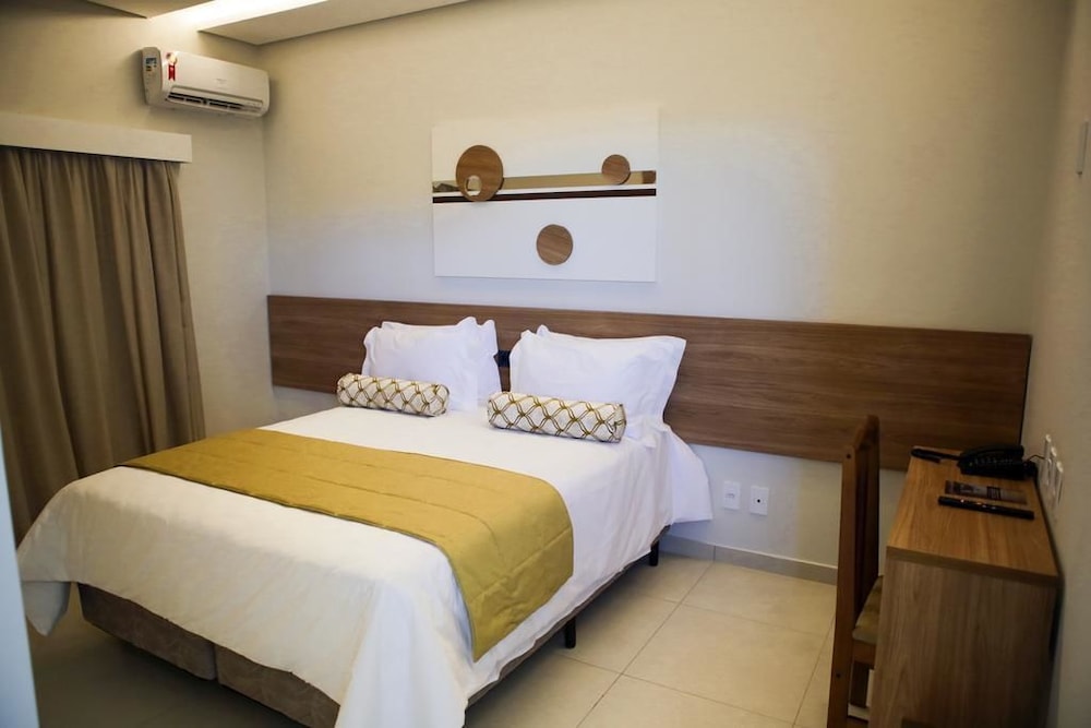Traditional Suite (Master)