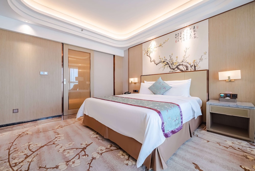 Executive Room, 1 King Bed, Non Smoking photo 1