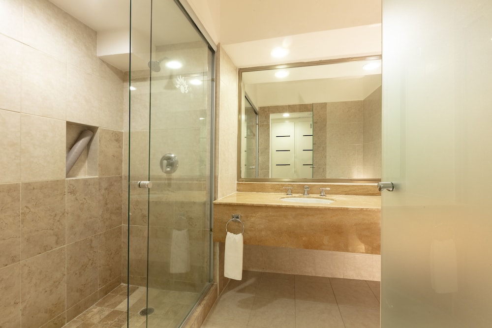 Deluxe Room, 2 Double Beds, Ocean View photo 3
