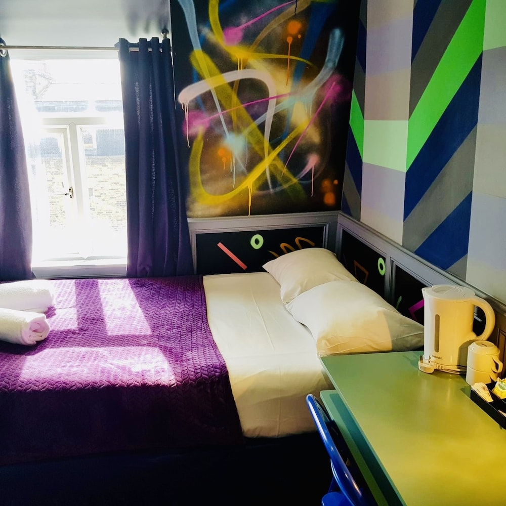 Standard Double Room, Ensuite photo 2