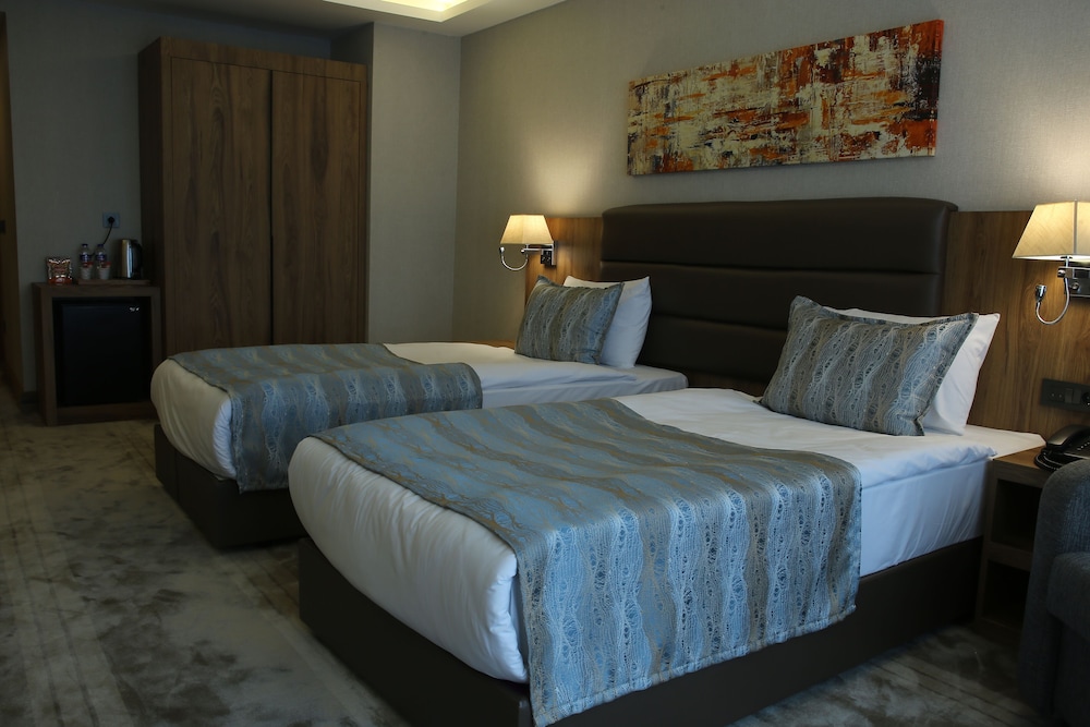 Economy Room