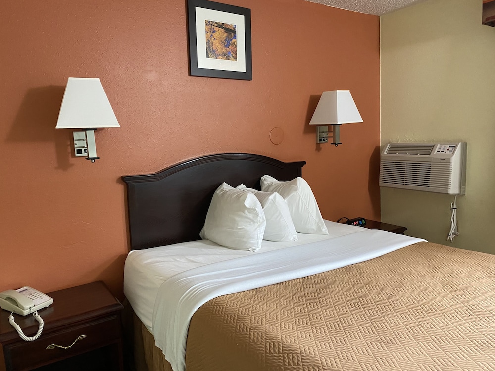 Room, 1 Queen Bed, Non Smoking - Photo 3