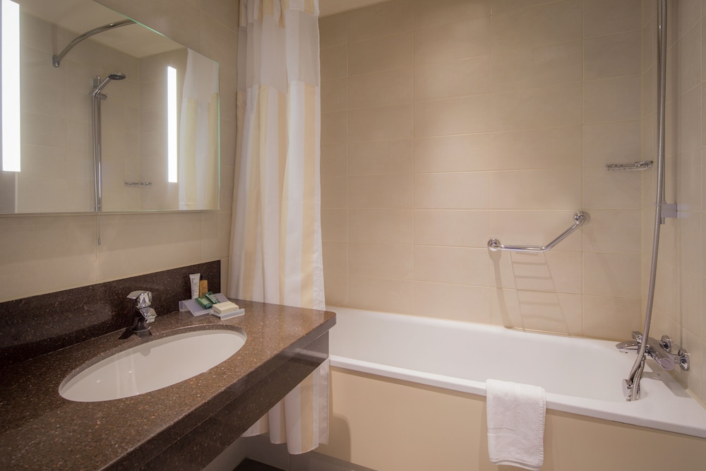 Standard Room, 1 Queen Bed - Photo 4