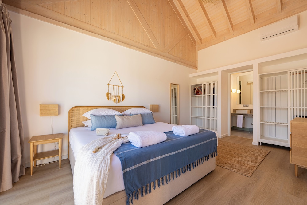 Premium Villa photo 1