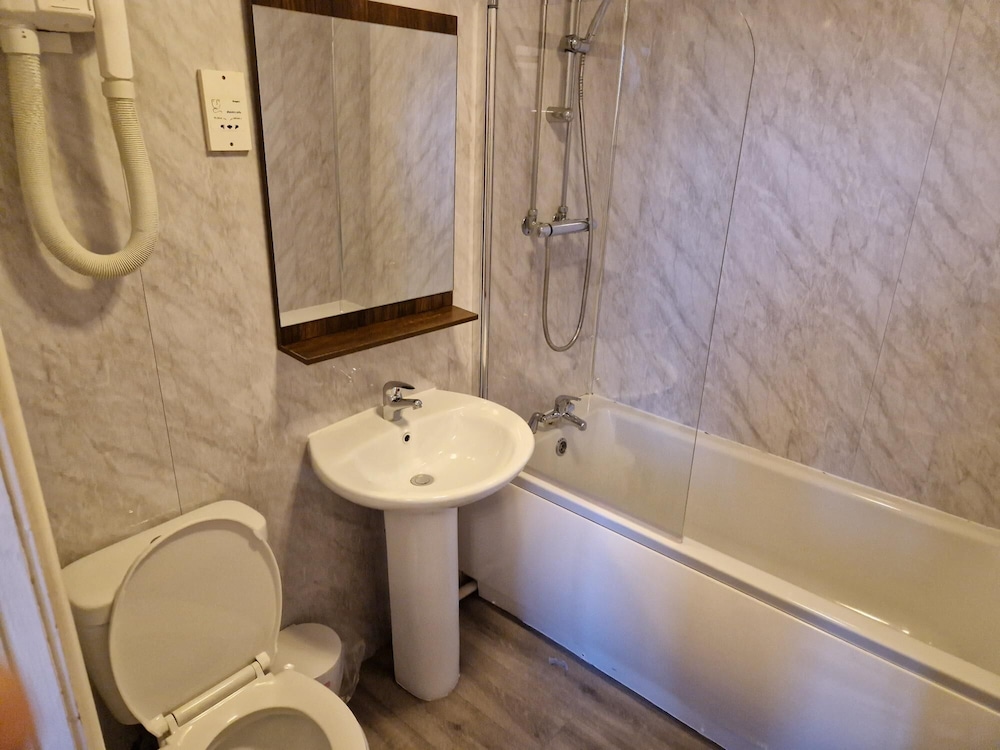 Economy Triple Room, 1 Bedroom photo 3